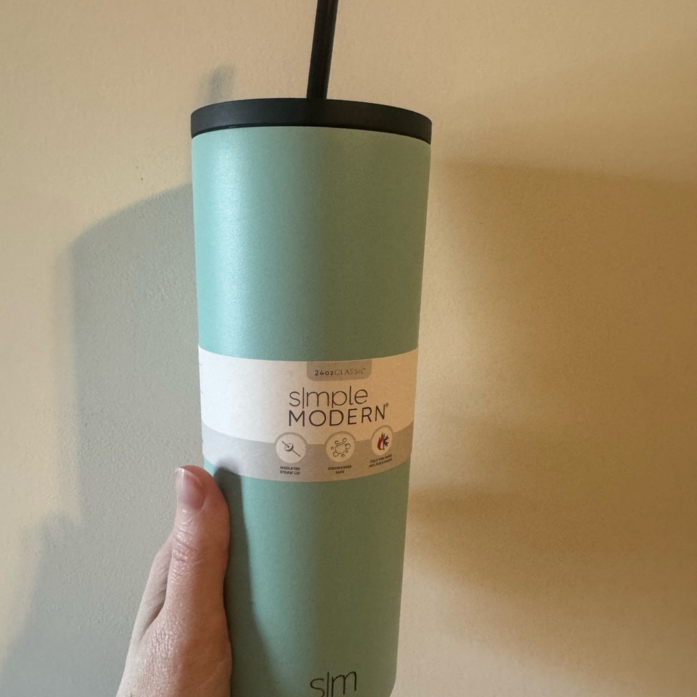 NWT Simple Modern Tumbler